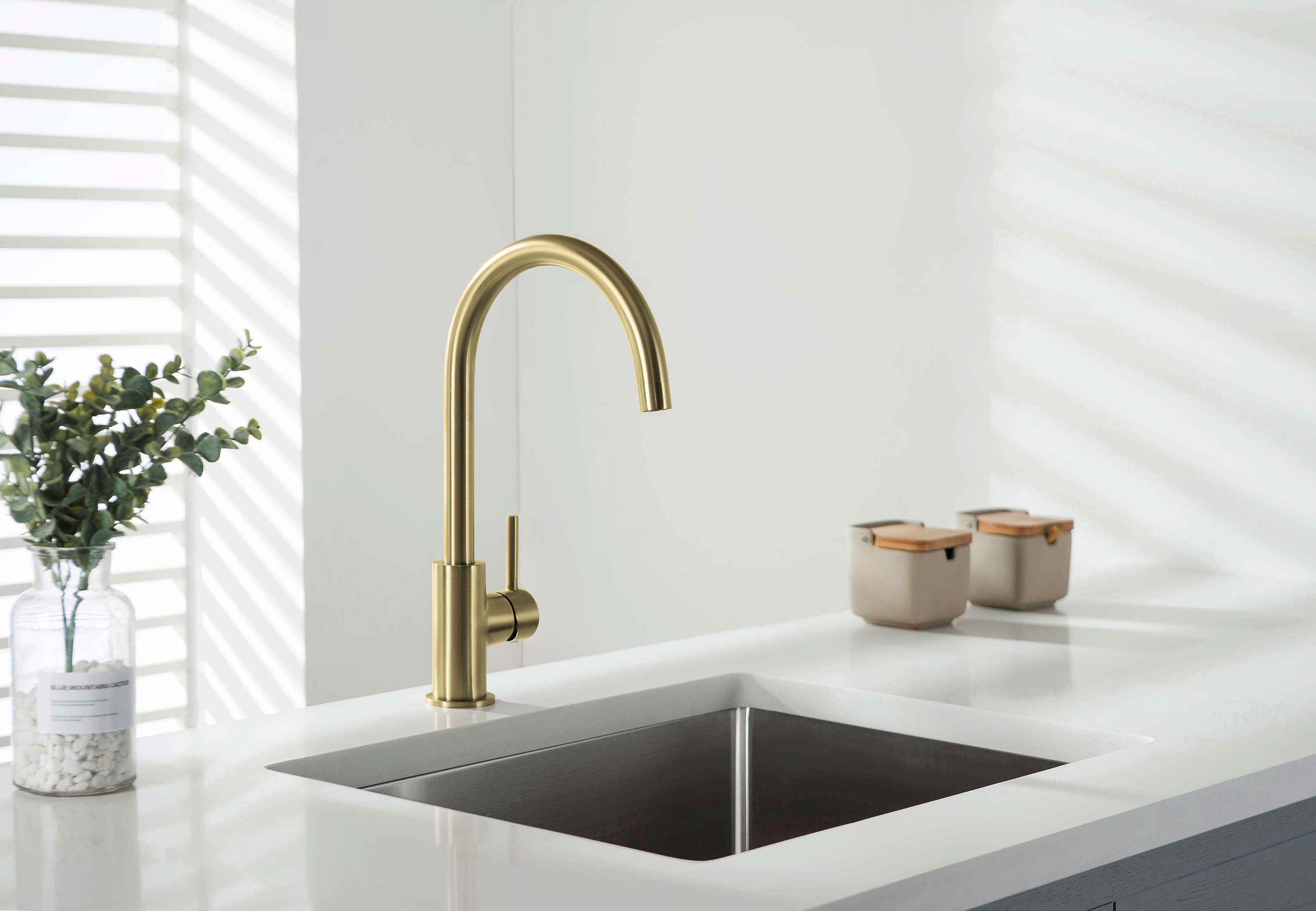 Смеситель для кухни AQUATEK, шлиф.золото AQ1382BG Европа — фото 5