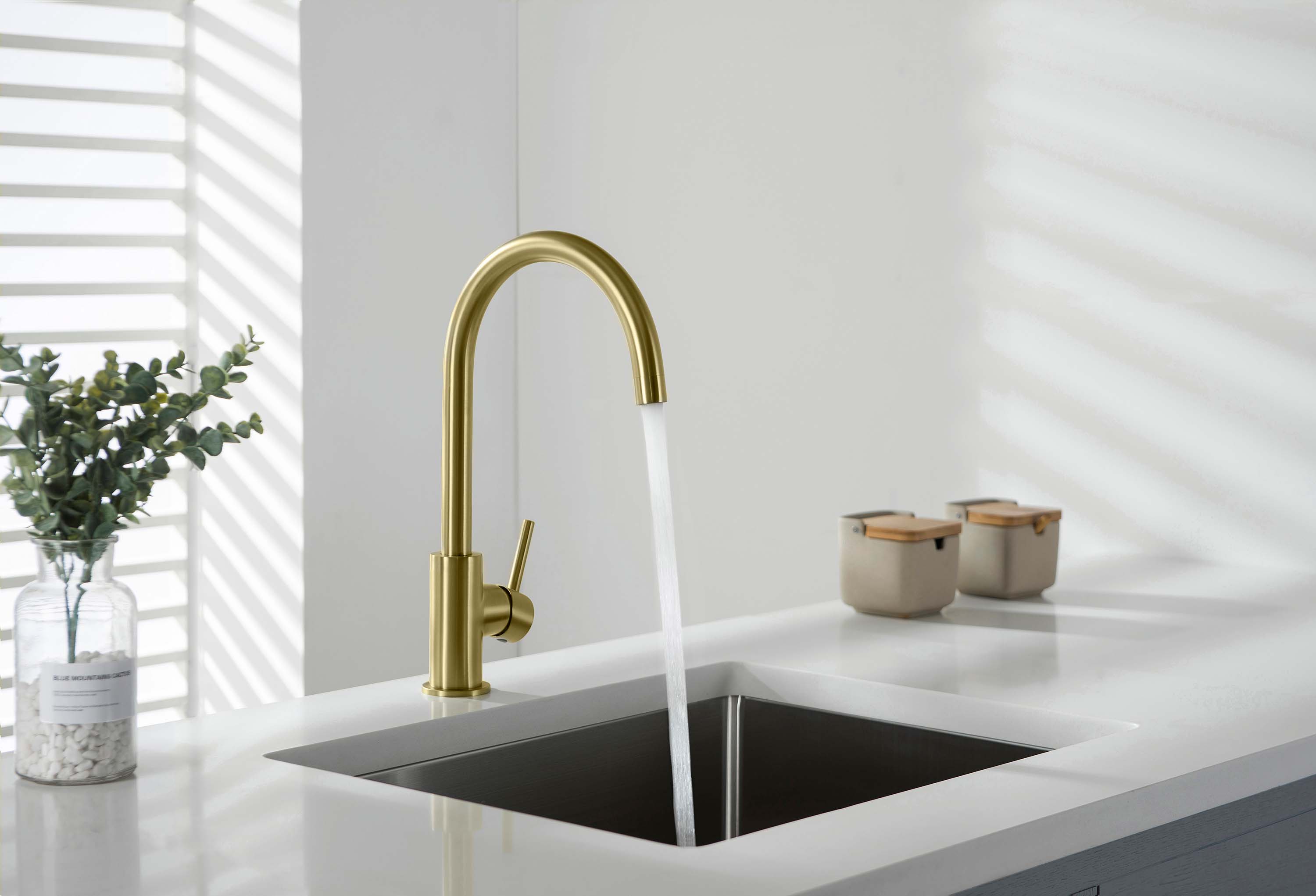 Смеситель для кухни AQUATEK, шлиф.золото AQ1382BG Европа — фото 6