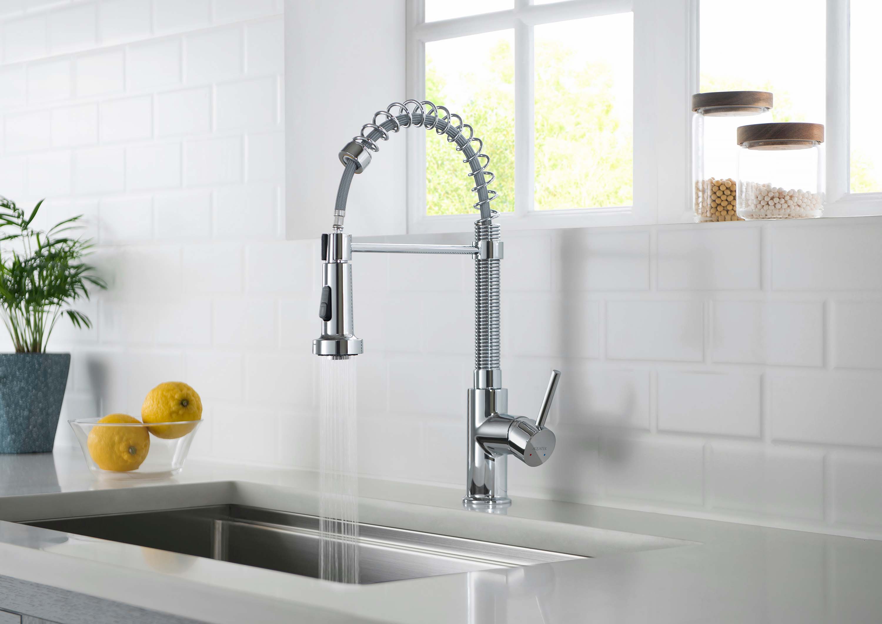 Смеситель для кухни, 2 режима струи (профессиональный) AQUATEK AQ1387CR Европа — фото 7